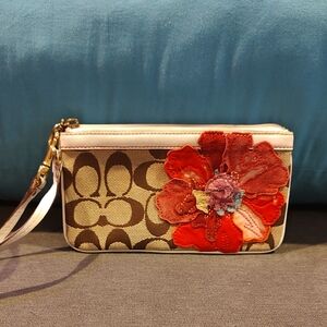 Floral Canvas Wristlet